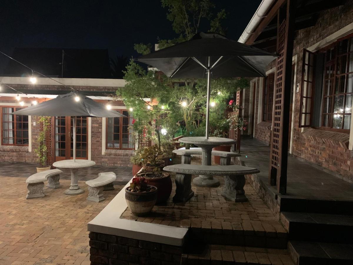 Green Pastures Guesthouse George Luaran gambar